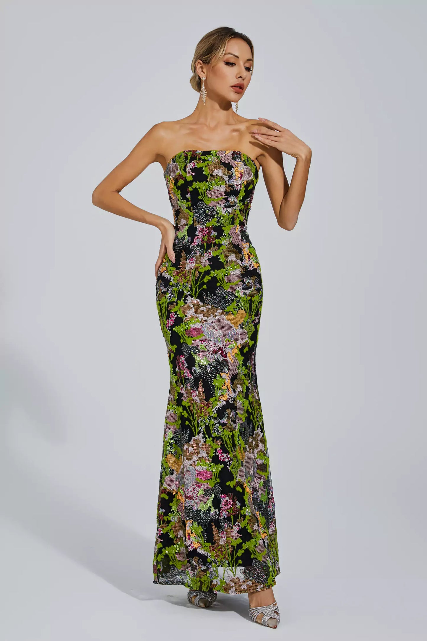 Classic Vintage & Enduringly Stylish Dress