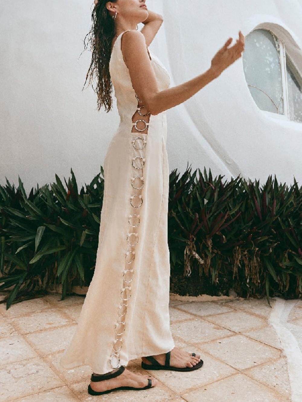 Gracefully Styled Dress for Any Occasion