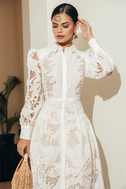Well Tailored Dress with a Graceful Silhouette