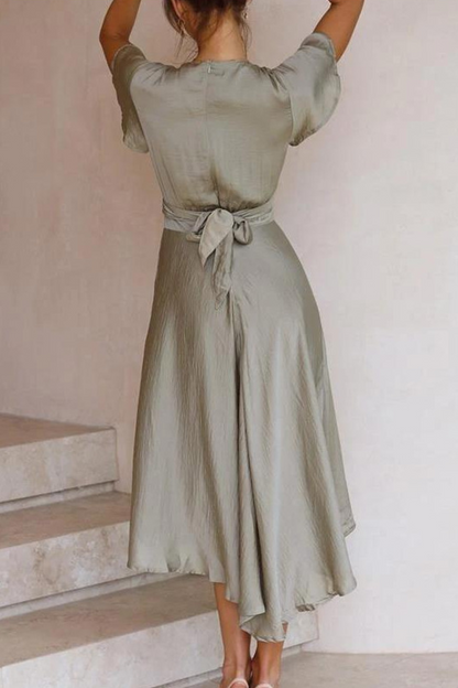 Polished Dress with an Effortless Classic Look