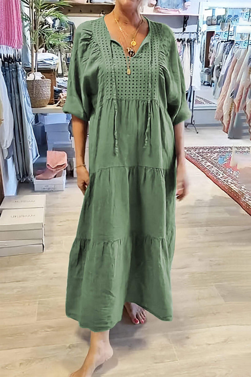 Classic Vintage Dress with a Flattering Fit