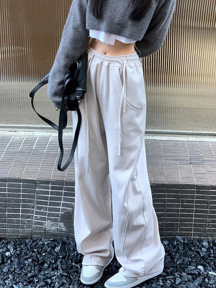 Elegantly Styled Pants for Everyday Wear