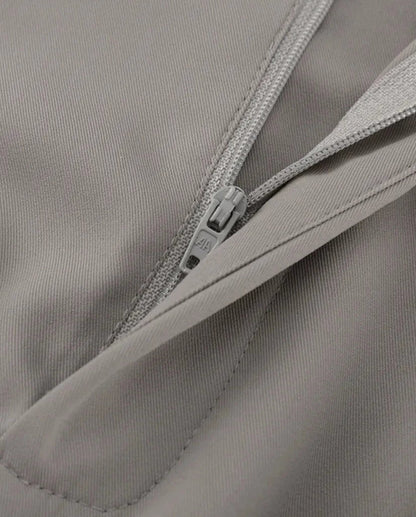 Effortlessly Elegant Pants with a Timeless Design