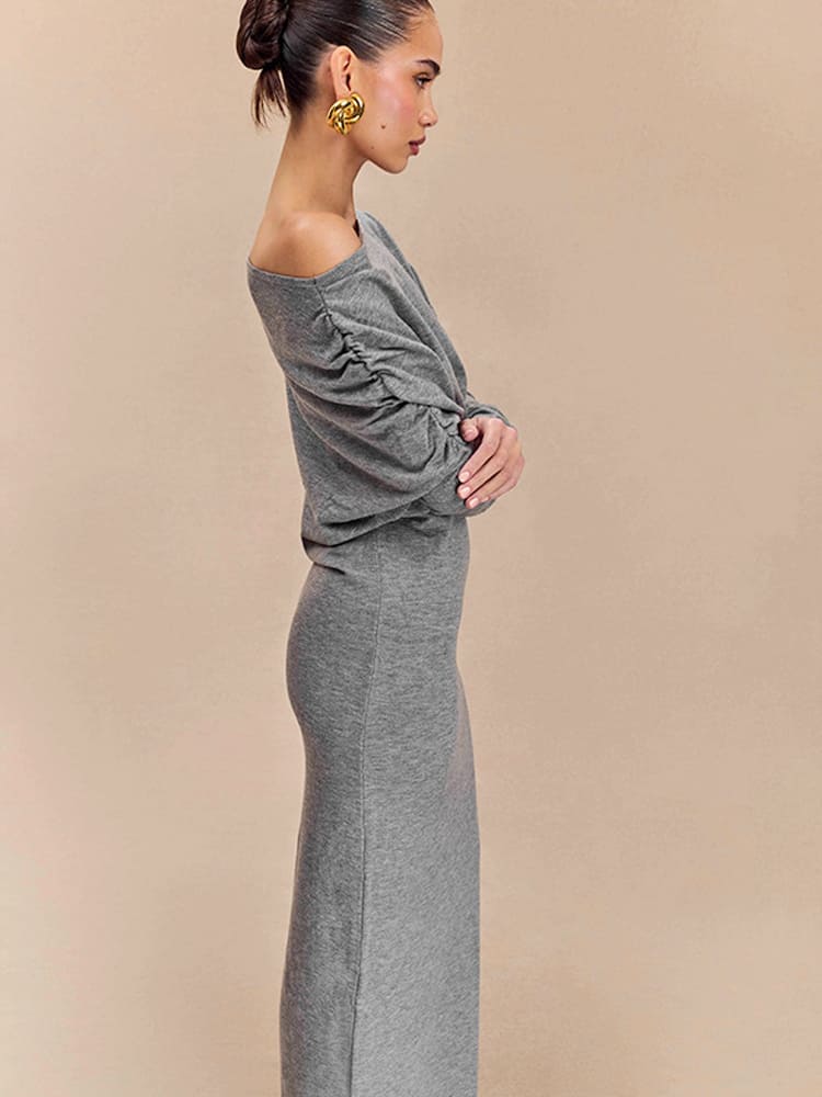 Well Tailored Dress with a Graceful Silhouette