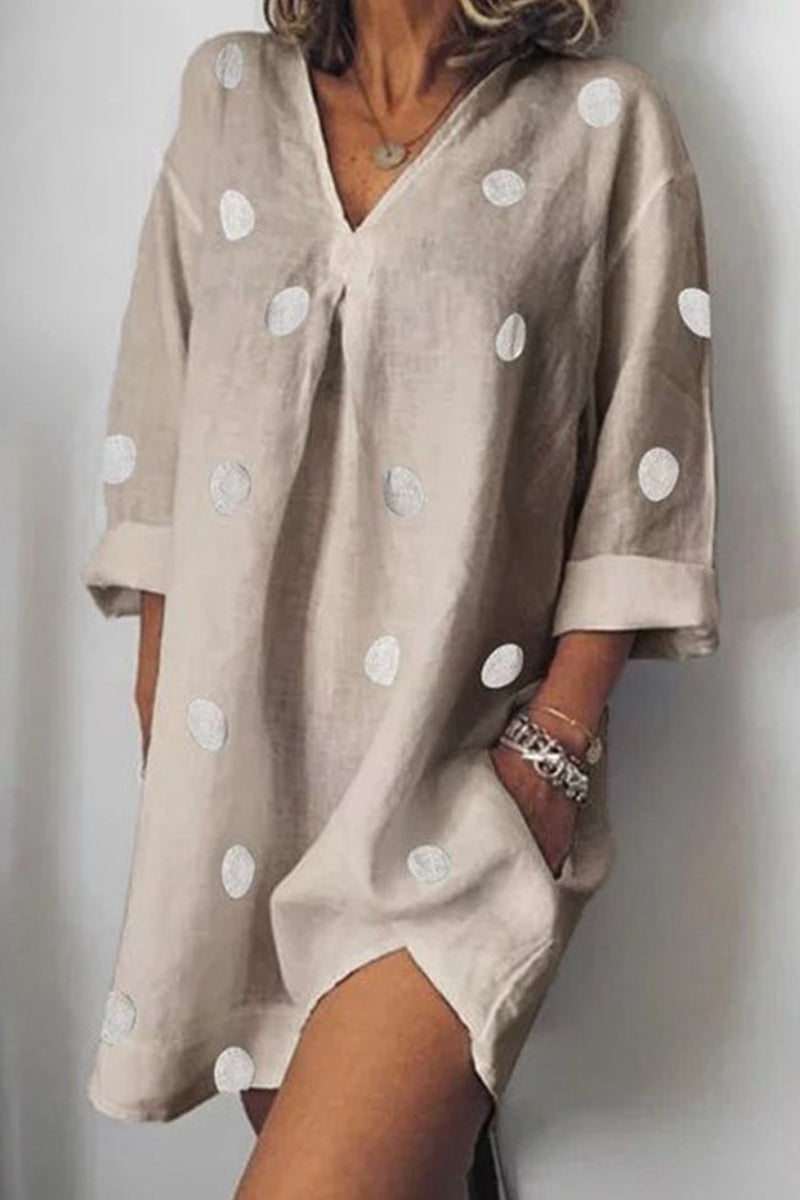 Gracefully Styled Dress for Any Occasion