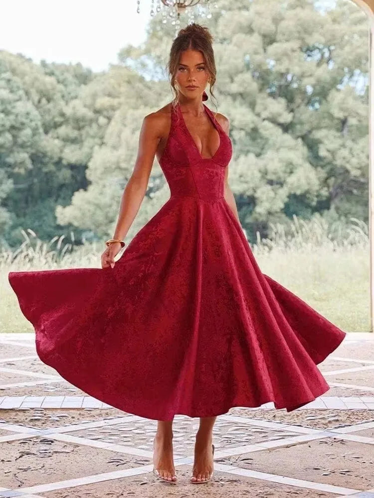 Effortlessly Elegant Dress with a Timeless Design