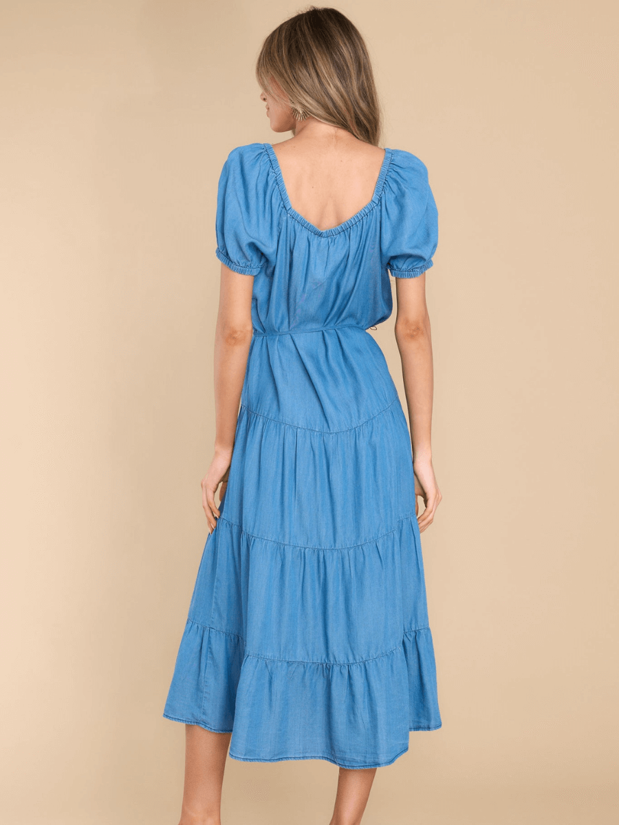 Beautifully Crafted Dress in a Classic Style