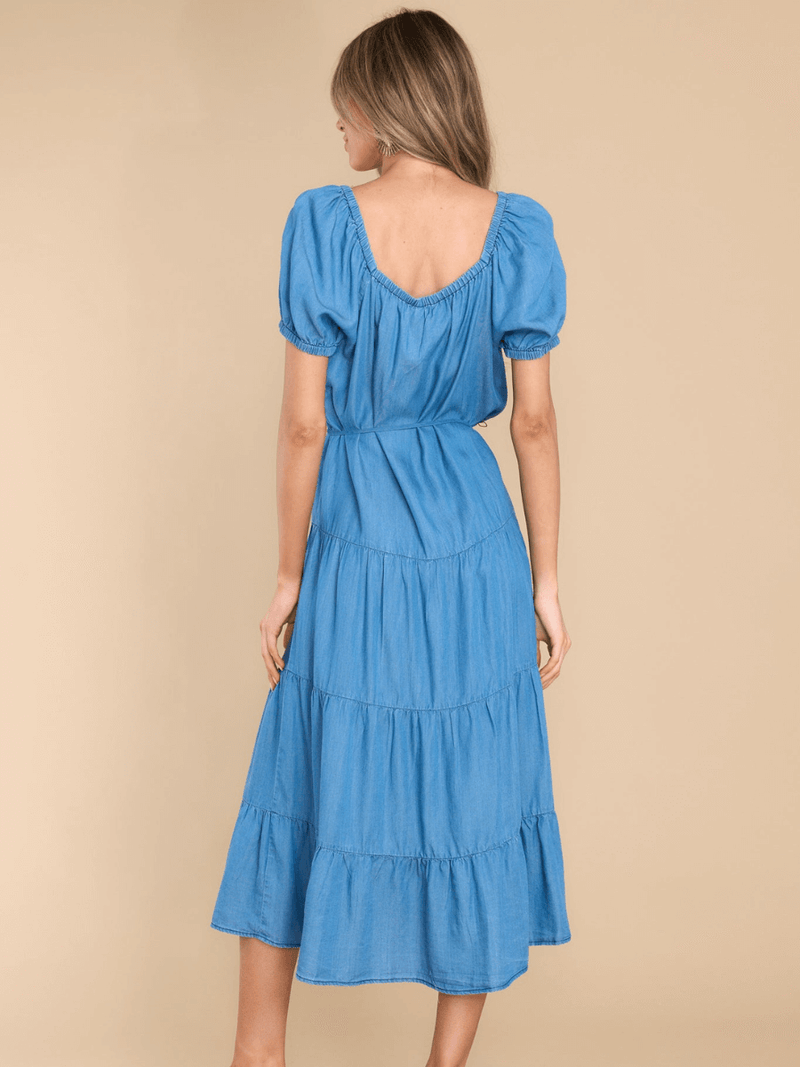Beautifully Crafted Dress in a Classic Style