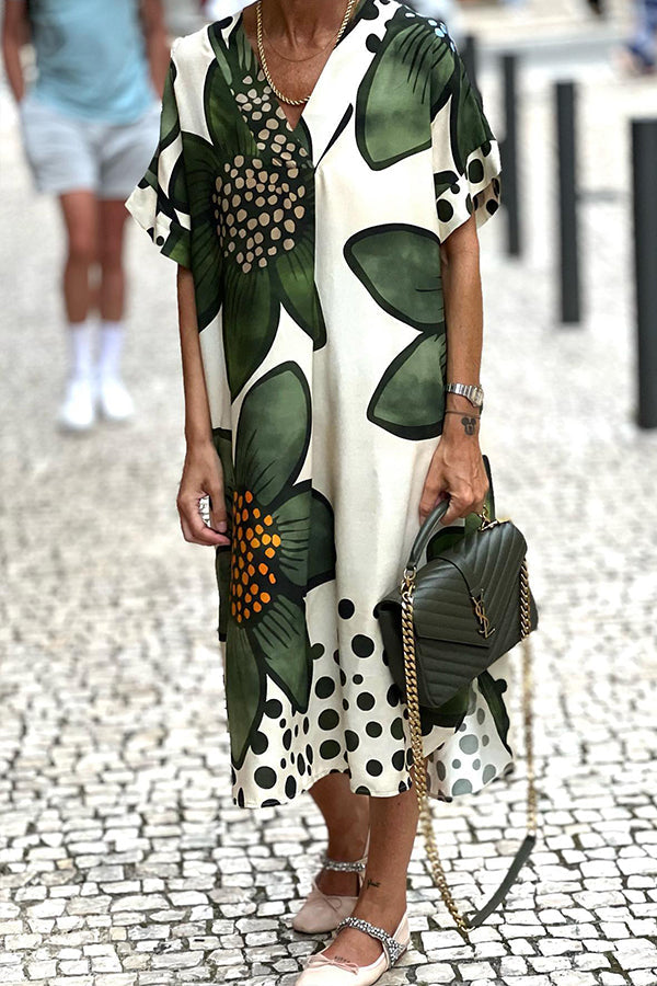 Classic Vintage Dress with a Flattering Fit