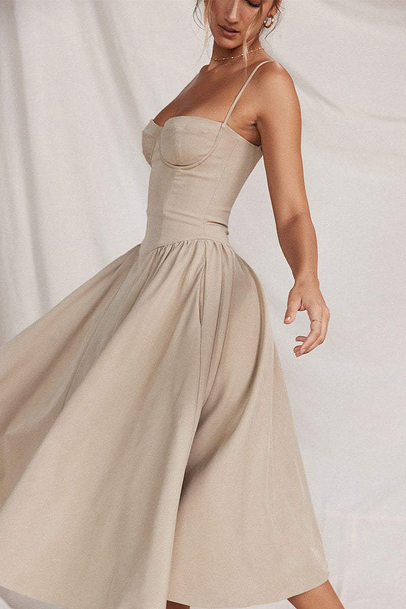 Well Tailored Dress with a Graceful Silhouette