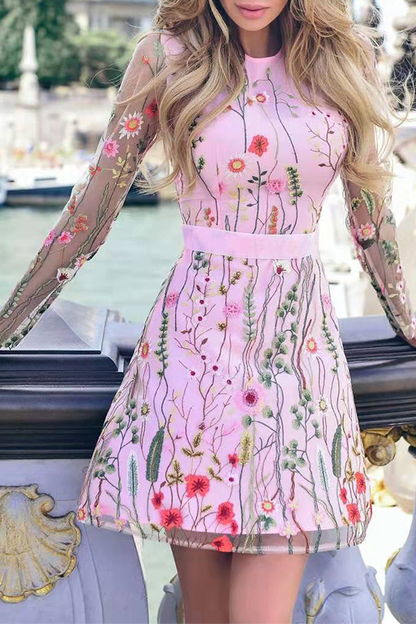 Classic Vintage Dress with a Flattering Fit