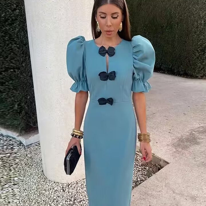 Beautifully Crafted Dress in a Classic Style