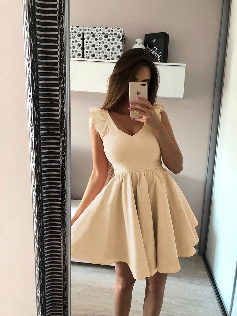 Effortlessly Elegant Dress with a Timeless Design