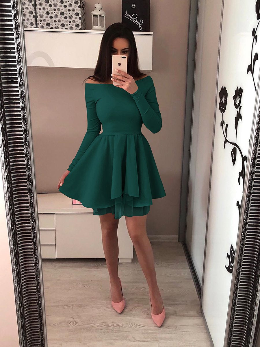 Beautifully Finished Dress in a Timeless Design