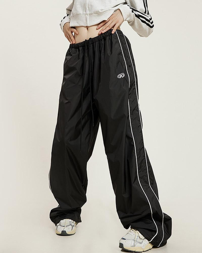 Elegantly Styled Pants for Everyday Wear