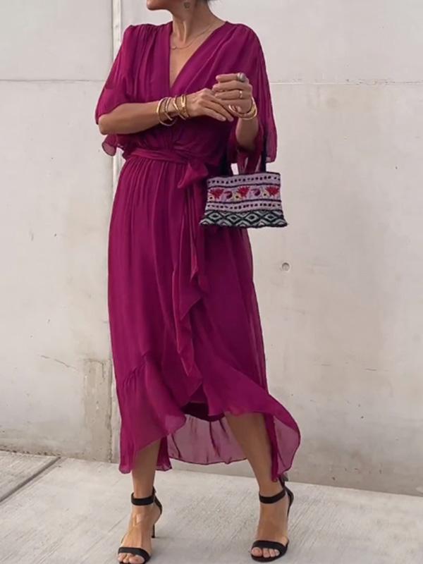 Well Tailored Dress with a Graceful Silhouette