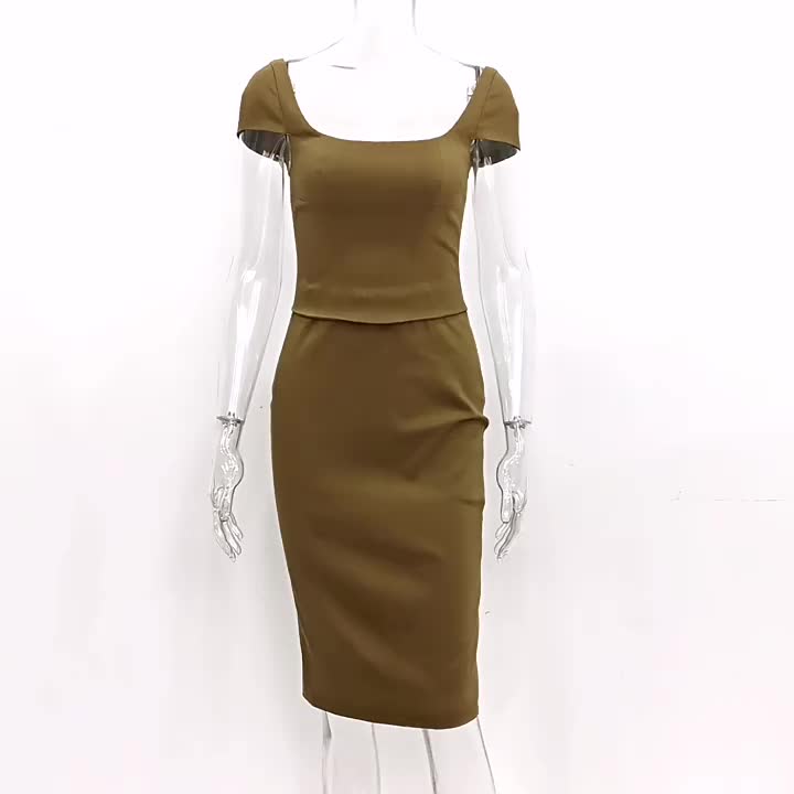 Well Tailored Dress with a Graceful Silhouette