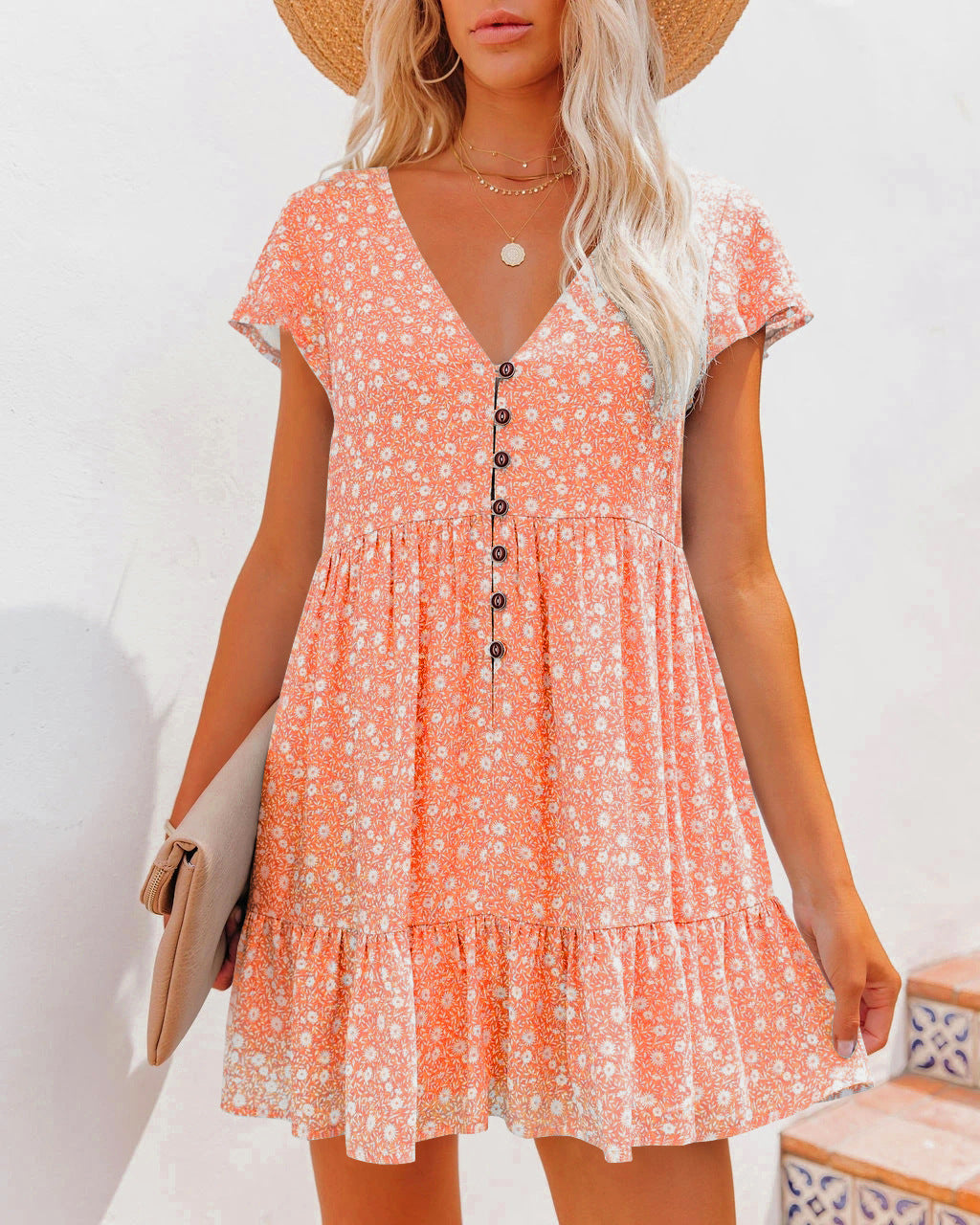Well Tailored Dress with a Graceful Silhouette