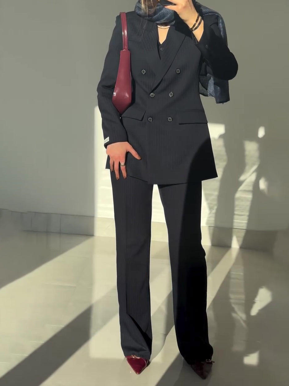 Beautifully Finished Pants in a Timeless Design