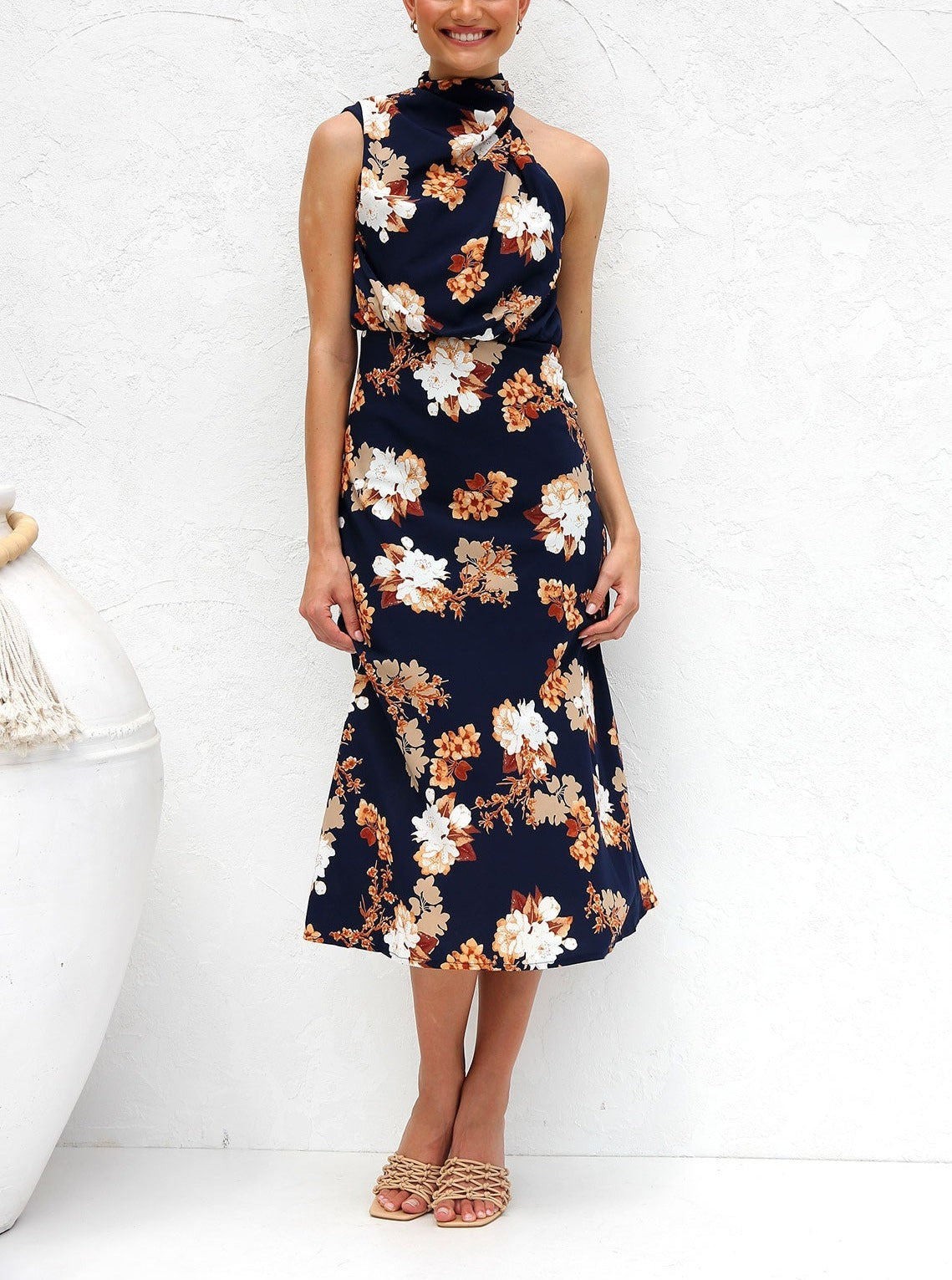 Sophisticated Dress with a Clean Classic Look
