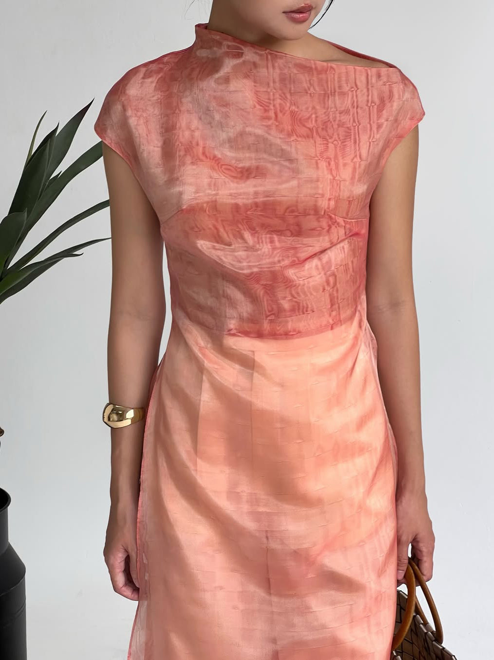 Sophisticated Blouse with a Clean Classic Look