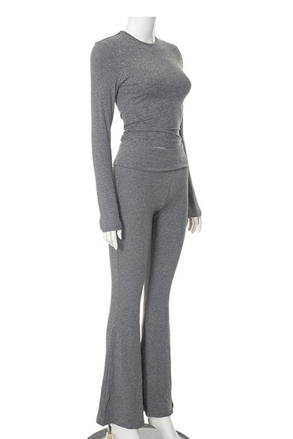 Effortlessly Elegant Pants with a Timeless Design