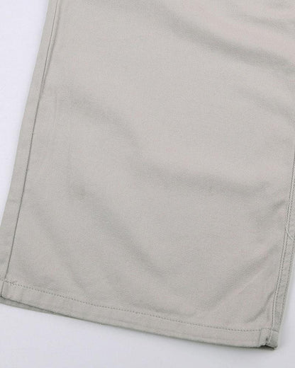 Well Tailored Pants with a Graceful Silhouette