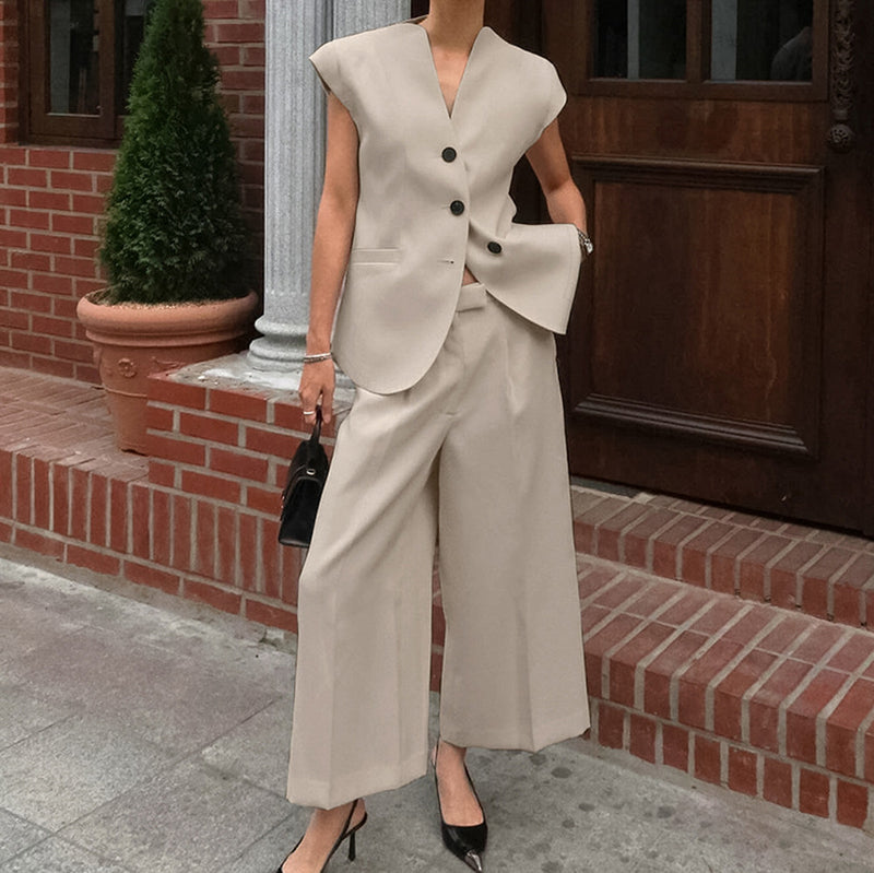 Beautifully Crafted Pants in a Classic Style