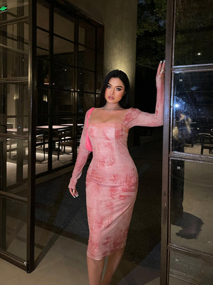 Classic Vintage Dress with a Flattering Fit