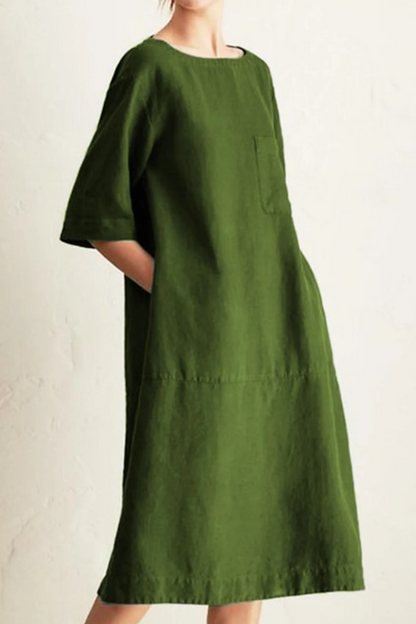 Classic Vintage Dress with a Flattering Fit