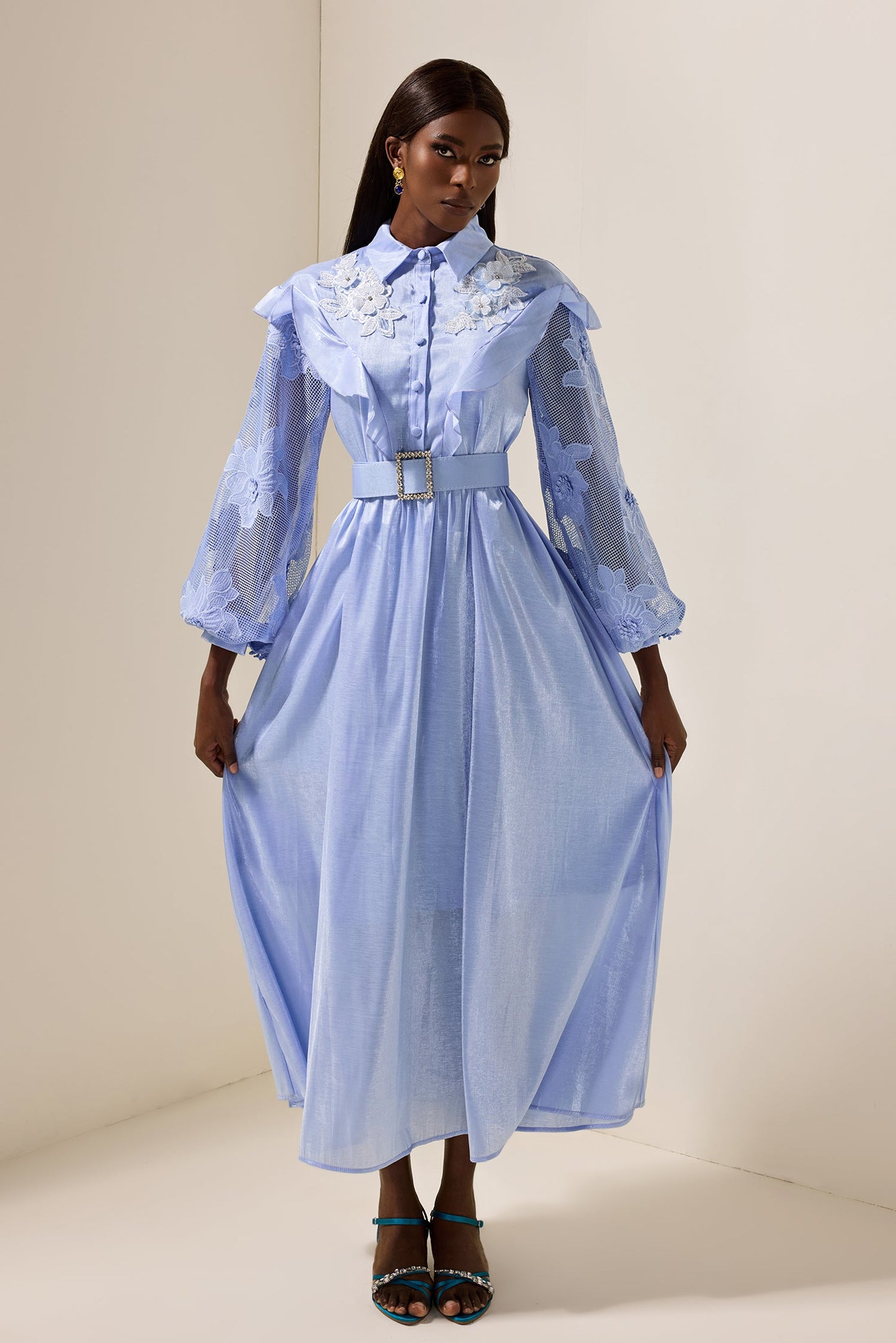 Effortlessly Elegant Dress with a Timeless Design