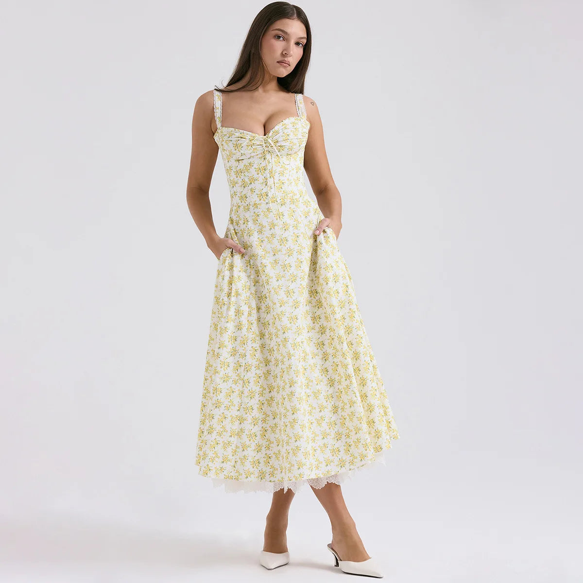 Classic Vintage Dress with a Flattering Fit