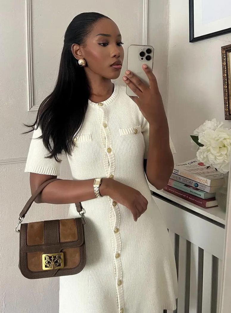 Classic Vintage Dress with a Flattering Fit