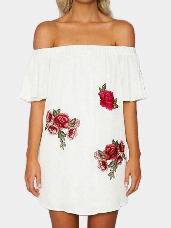 Beautifully Finished Dress in a Timeless Design