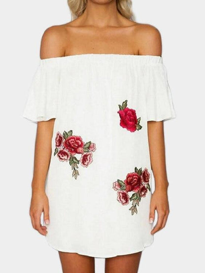 Beautifully Finished Dress in a Timeless Design