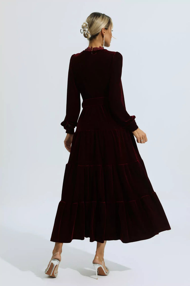 Classic Vintage & Enduringly Stylish Dress