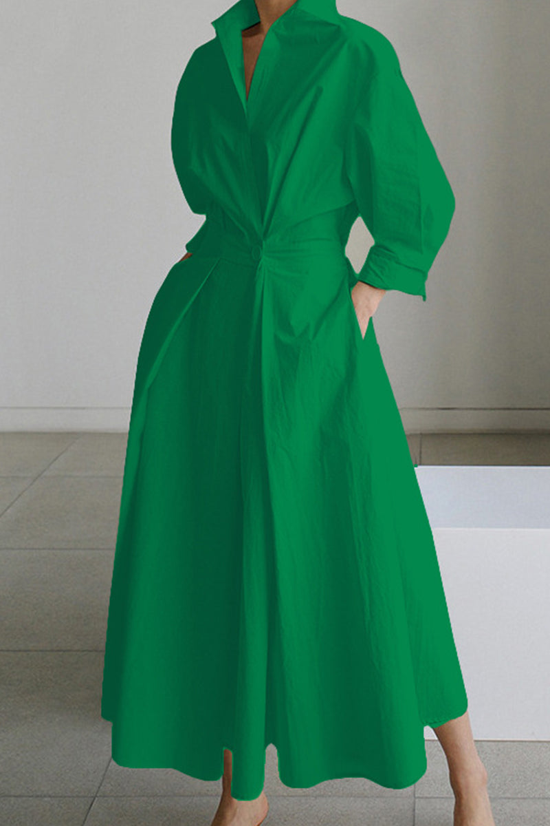 Classic Vintage Dress with a Flattering Fit