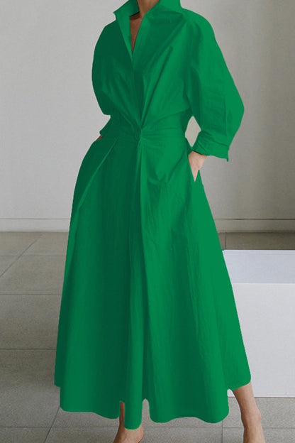 Classic Vintage Dress with a Flattering Fit
