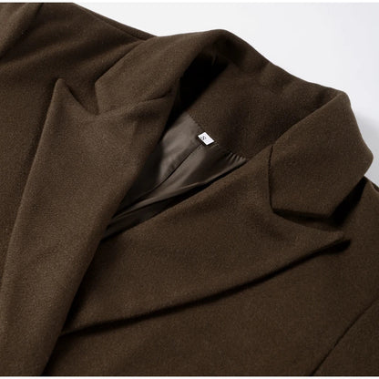 Effortlessly Elegant Coat with a Timeless Design
