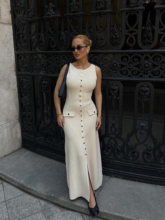 Polished Dress with an Effortless Classic Look