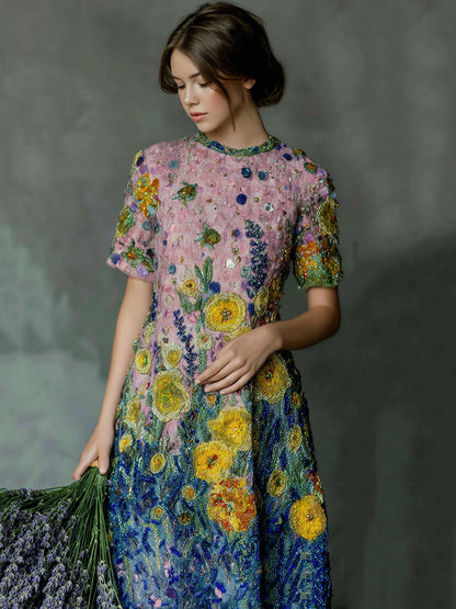 Classic Vintage Dress with a Flattering Fit