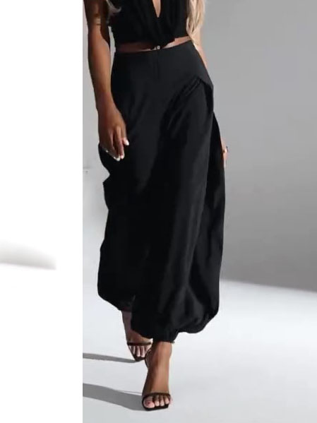 Classic Vintage Pants with a Flattering Fit