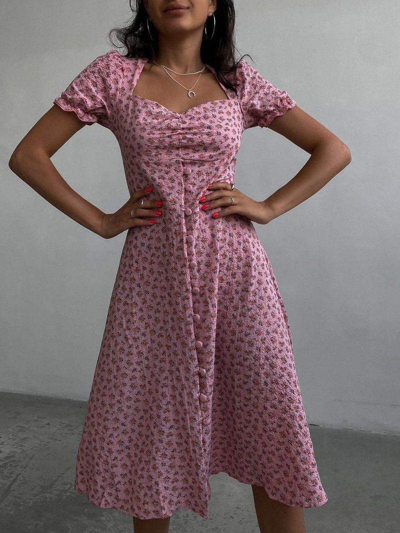 Beautifully Crafted Dress in a Classic Style