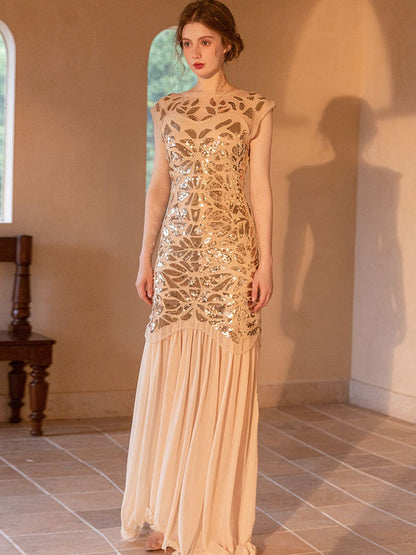 Well Tailored Dress with a Graceful Silhouette