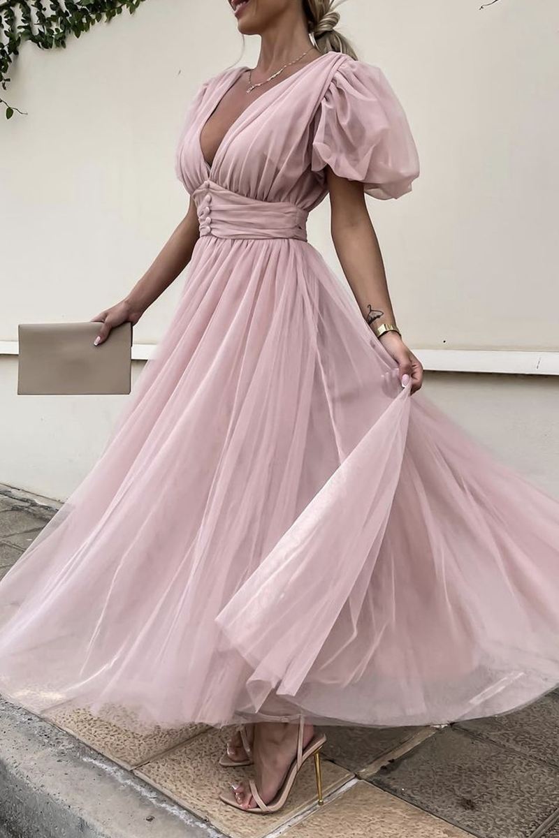 Beautifully Crafted Dress in a Classic Style