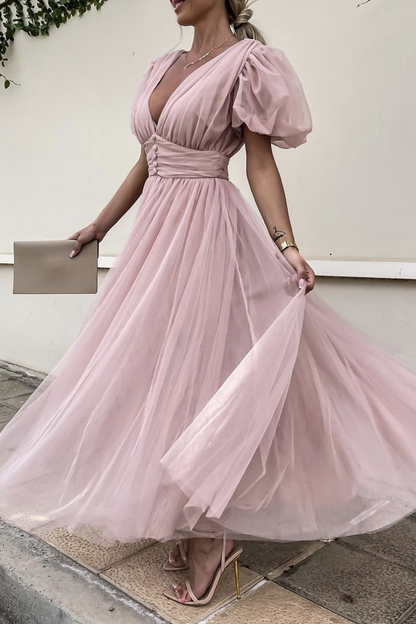 Beautifully Crafted Dress in a Classic Style