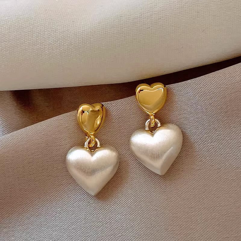Classic Earring with Timeless Appeal