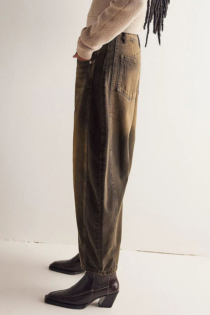 Effortlessly Elegant Garment with a Timeless Design