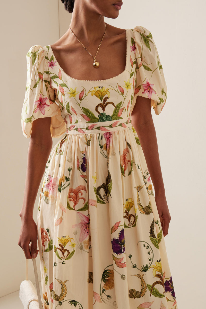 Polished Dress with an Effortless Classic Look