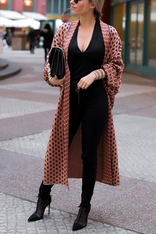 Effortlessly Elegant Cardigan with a Timeless Design